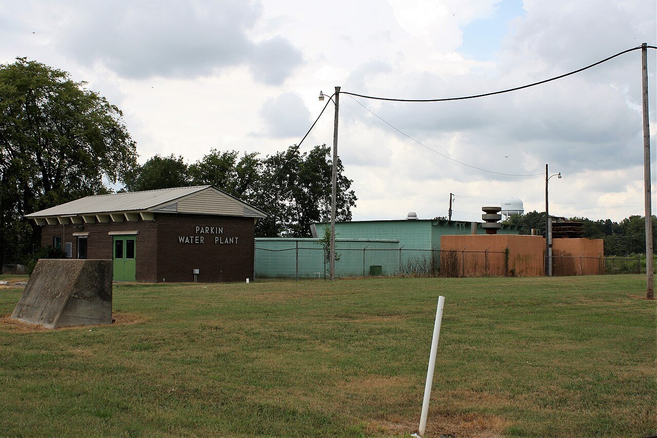Water treatment plant for water and waste services